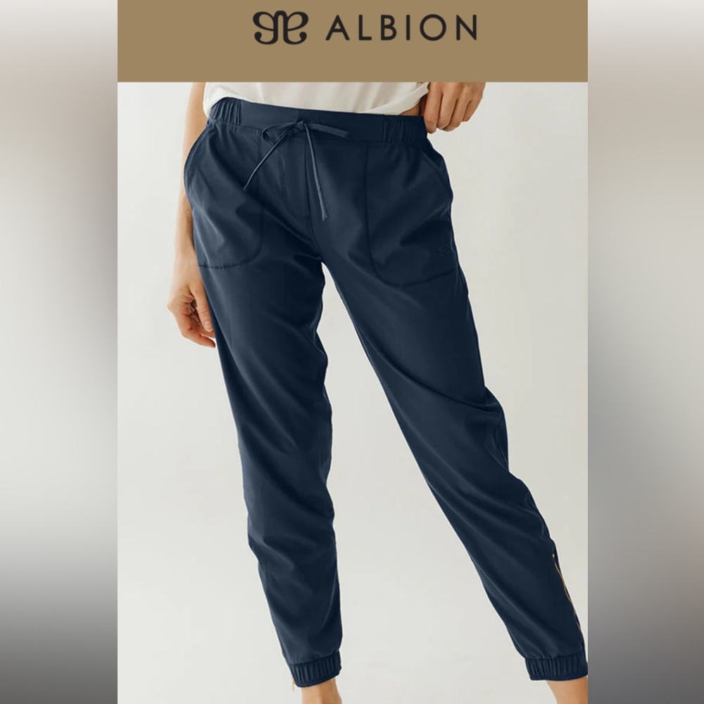 Like New Albion Jetsetter in True Blue